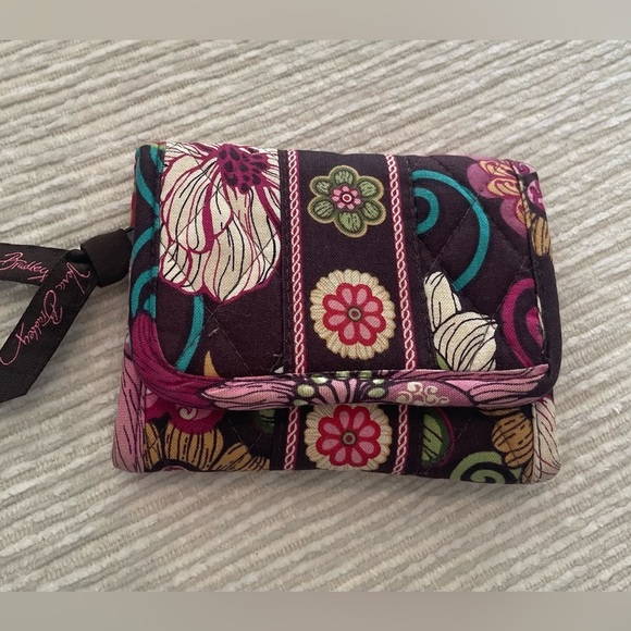 NWOT Vera Bradley Wallet 
•Mod Floral Pink Brown
•Retired Tri Fold - Picture 5 of 7